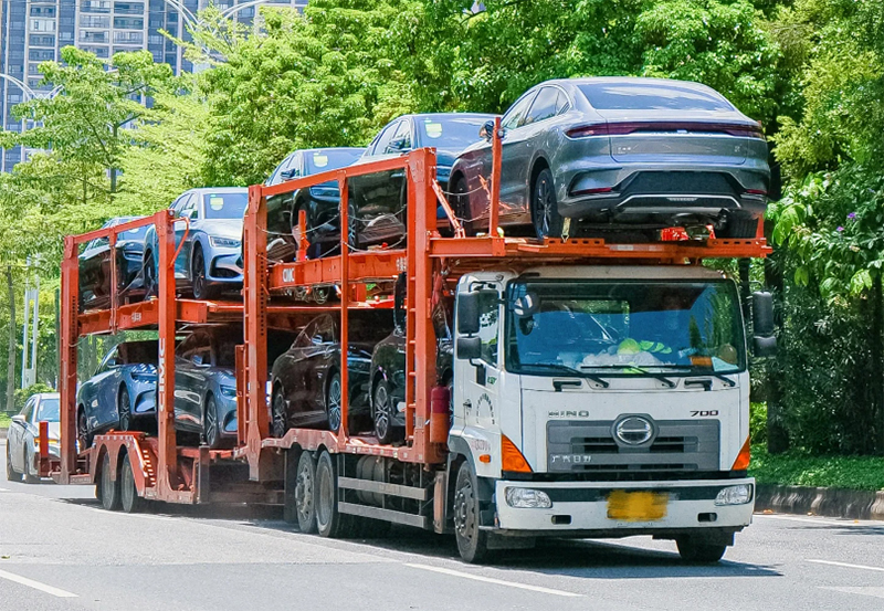 本文深入探讨工艺美术品批发市场，尤其关注收藏品投资，并提供一份详尽的投资指南。此外，文章将重点分析四川工艺美术品市场的现状、机遇与挑战。